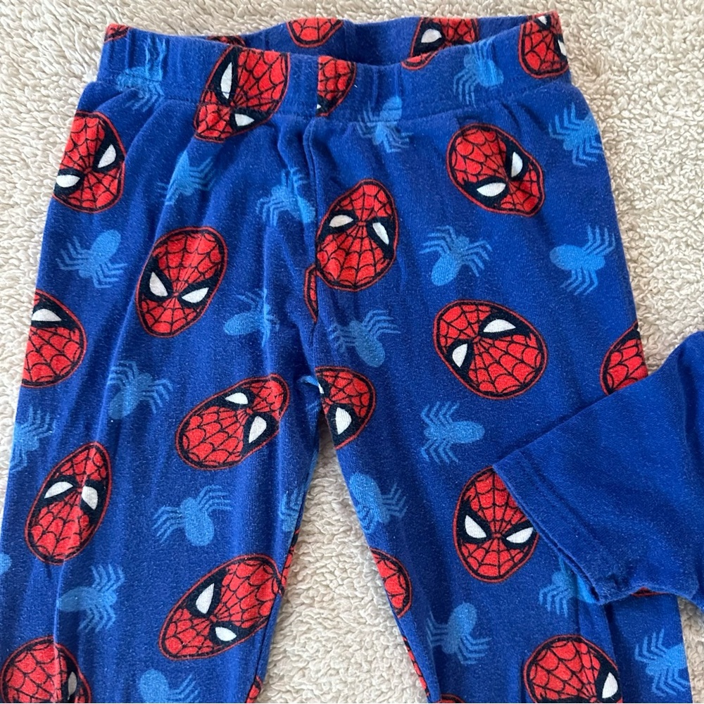 Spider-Man Pajama Set - Picture 5 of 12